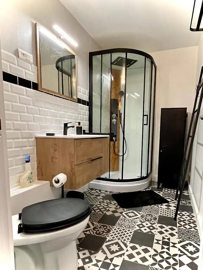 La Maison Du Bonheur Gite Le Coquet Apartment Largentiere 0*,  France